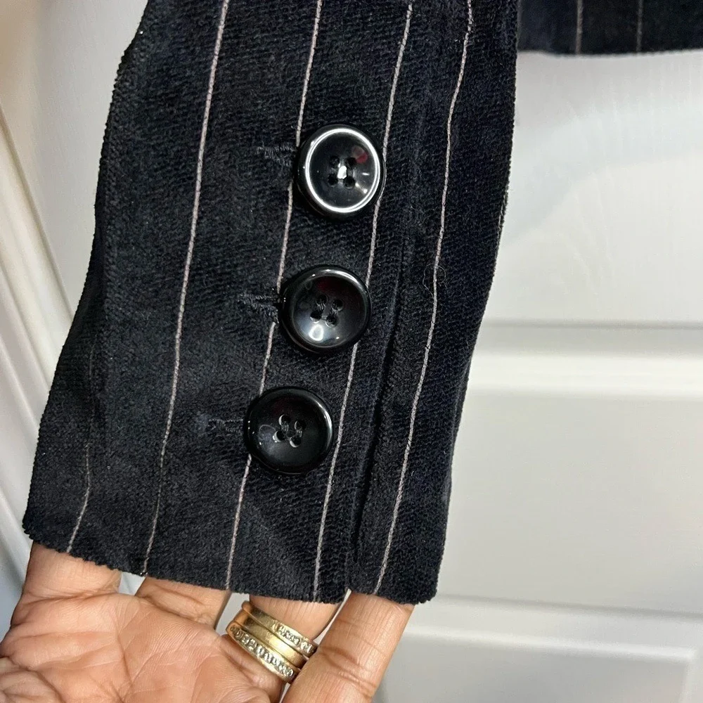 NWT - SO So Real So Right Juniors black pinstriped blazer - Size Large